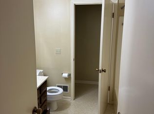 2256 Rockspring Rd APT 2, Toledo, OH 43614