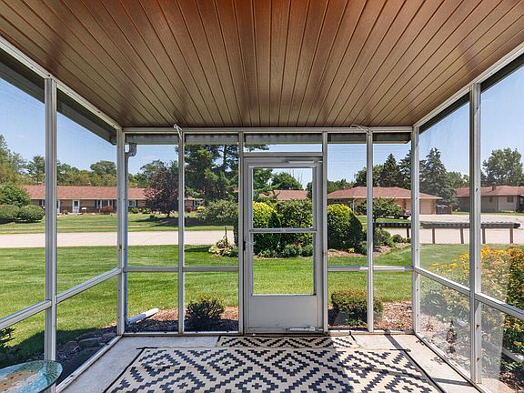5th image of 8457 Elkwood Dr SW