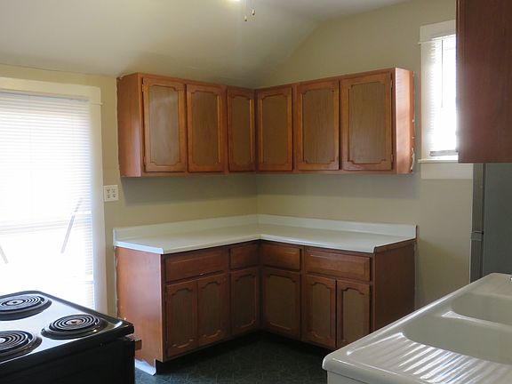 3rd image of 1519 N D St #1/2