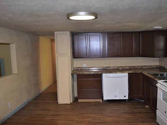 4th image of 104 Tarno Ln