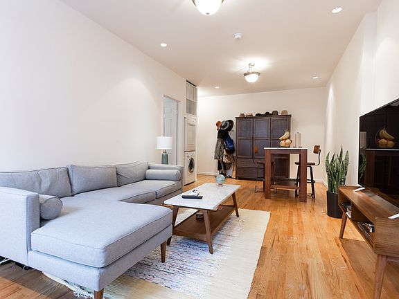 3rd image of 35 Essex St #6A