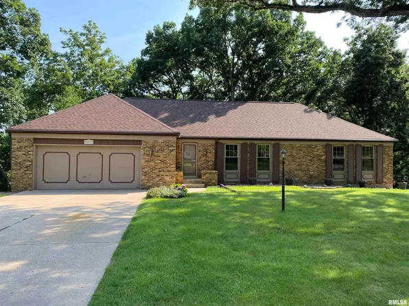 24515 E Oak Park Rd, Canton, IL 61520