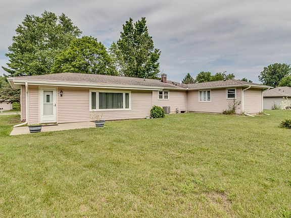 3rd image of 127 Beadle Lake Dr