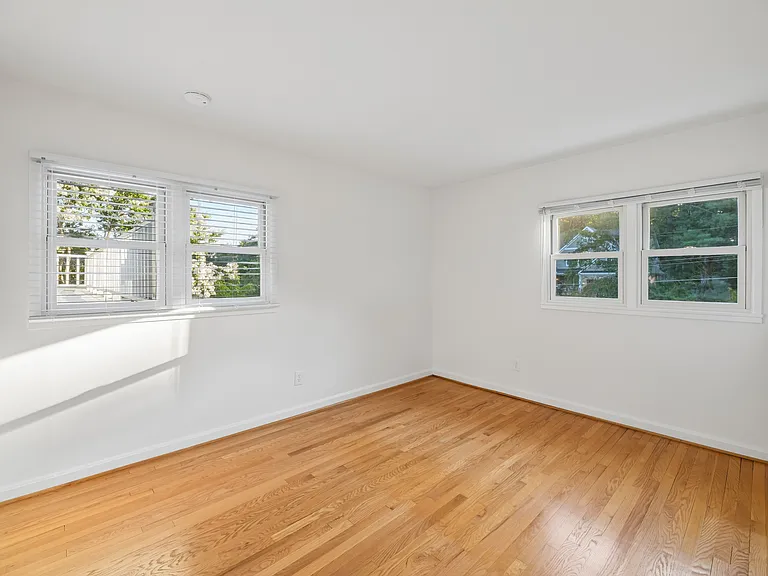 1106 Westbriar Ct NE — Photo 18
