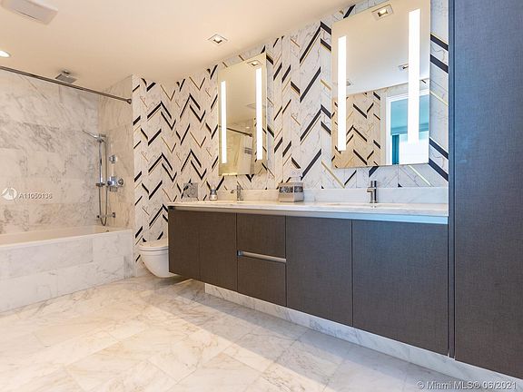 4th image of 1451 Brickell Ave Unit 1902