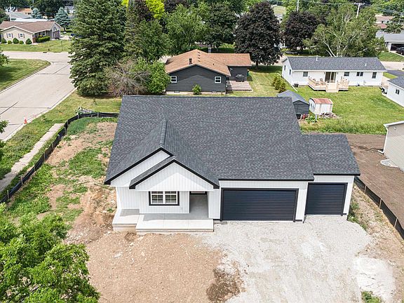 2nd image of 504 Village Ln
