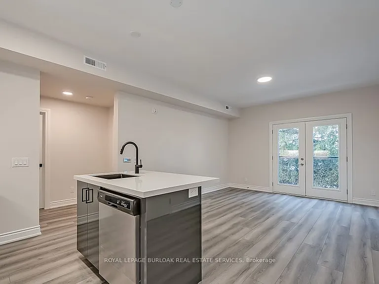 259 King St E #2C — Photo 4