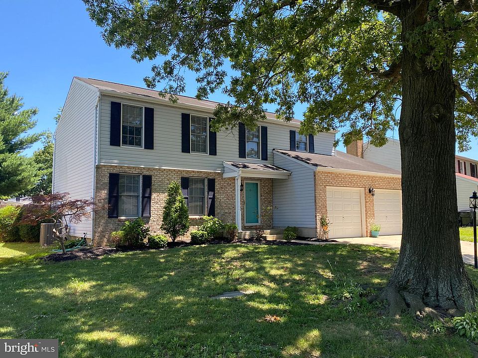 2nd image of 7 Crown Cir