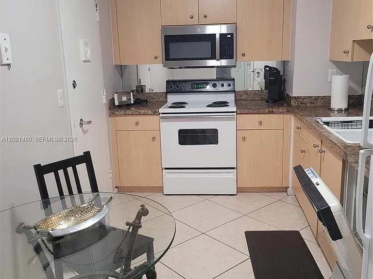 9195 Collins Ave #309 — Photo 6