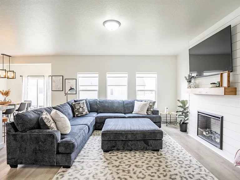 2028 E Bald Eagle Way — Photo 4
