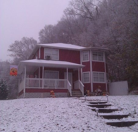 2nd image of 204 Collins Dr