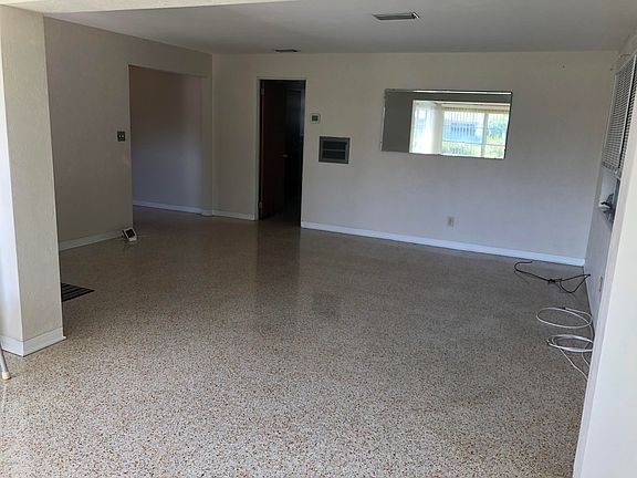 3rd image of 1258 Riverbreeze Blvd
