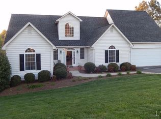 1015 Sunset View Ct, Forest, VA 24551