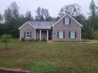 15 Victory Ln, Covington, GA 30016