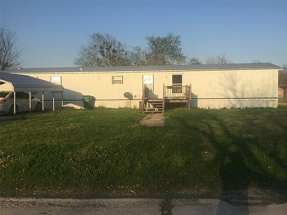 2nd image of 210 N Carpenter St