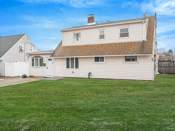 3rd image of 27 Mallard Road