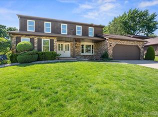 208 Patricia Ln, Bartlett, IL