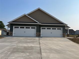 4582 W Pointe Cir NW, Massillon, OH