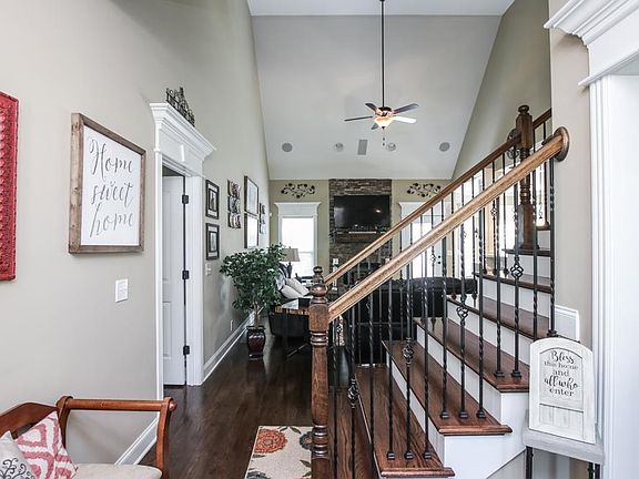 3rd image of 3731 Berryhill Dr