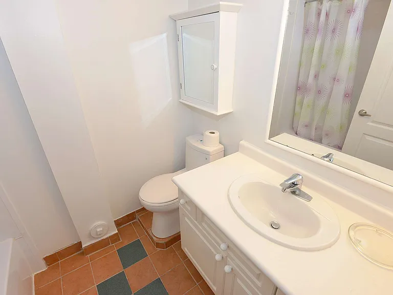 25 Santa Barbara Rd #1 — Photo 7