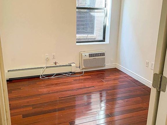 4th image of 163 W 80th St APT 5