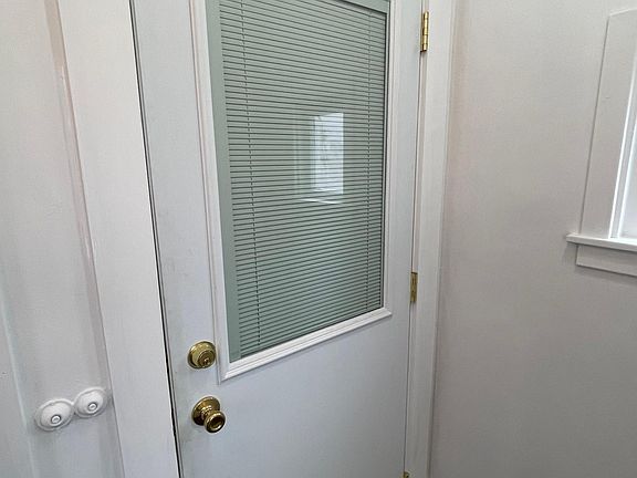 2nd image of 419 N 6th St #1/2