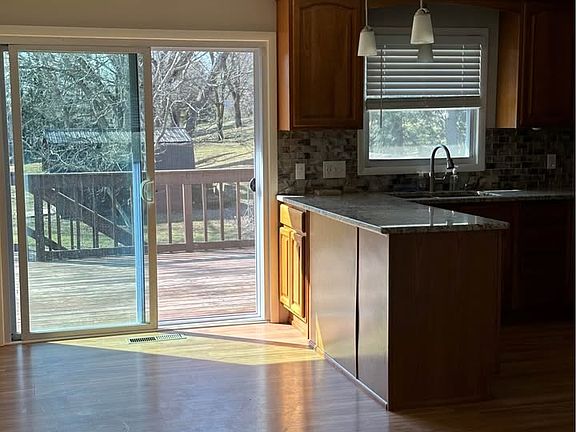 5th image of 8867 Lutz Dr