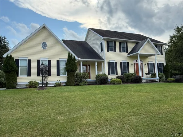 64 Ironwood Rd, New Hartford, NY 13413