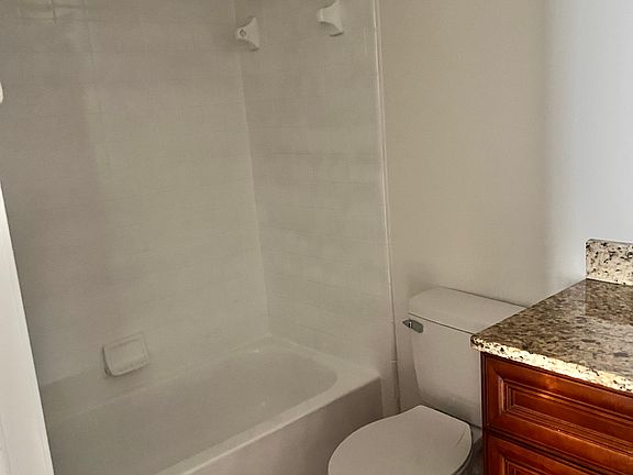 3rd image of 1400 El Paso Ave #1400