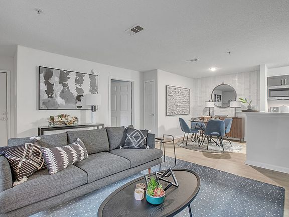 5th image of 1861 Stella Ln #4-421