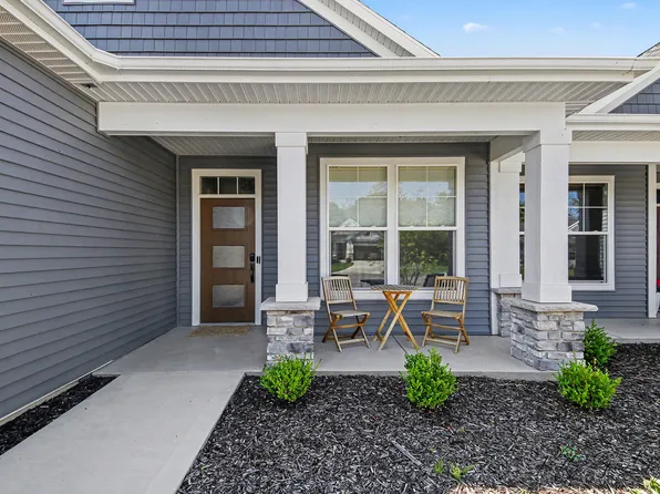5441 Albright Ave, Wyoming, MI 49418