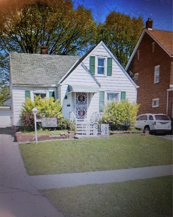 1st image of 3923 E 154th St