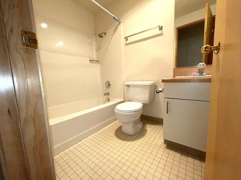 3433 McNary Pkwy #207 — Photo 20