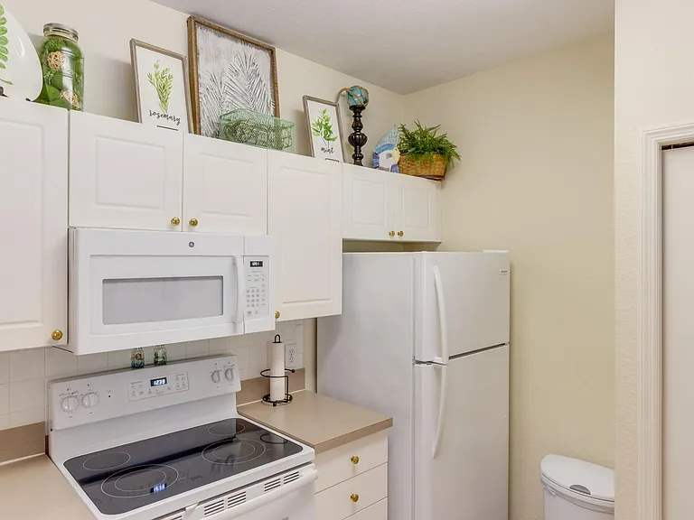 5122 Northridge Rd #108 — Photo 16