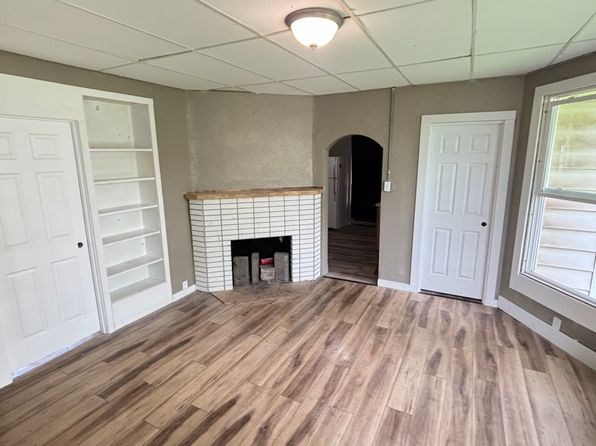 1012 W 3rd St FLOOR 1