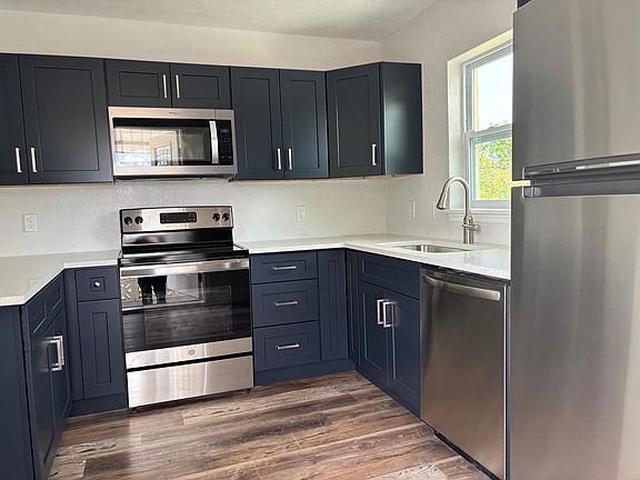4th image of 8025 49th Ave N #2