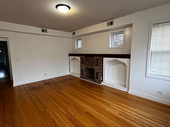 3rd image of 6234 S California Ave #2