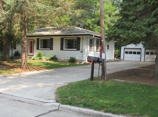 3906 Delta St, Manitowoc, WI 54220