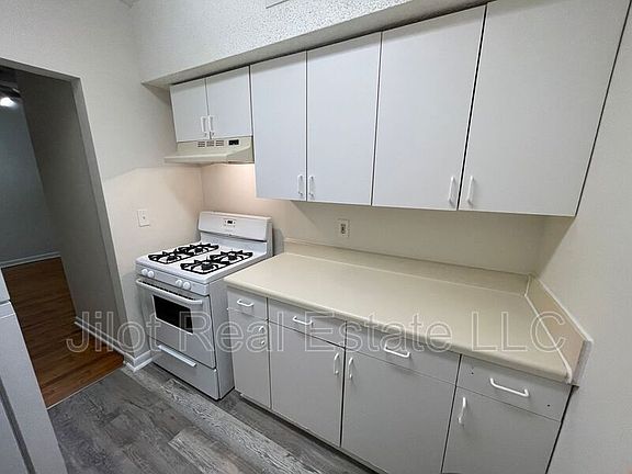 4th image of 496 Holderness St SW APT 18
