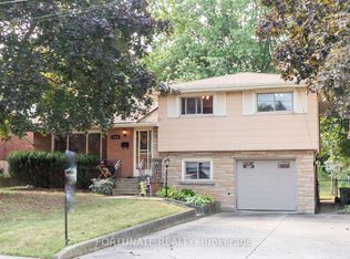 180 Rifle Range Rd, Hamilton, ON L8S3B9