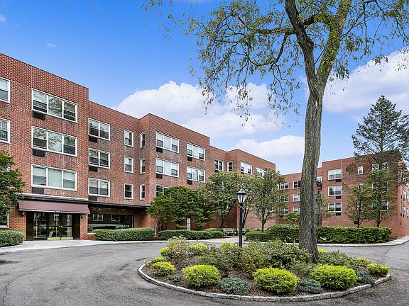 2nd image of 1299 Palmer Ave APT 220