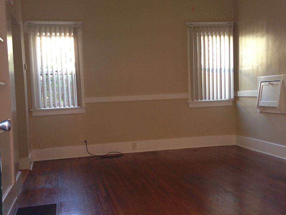 1st image of 1614 E Broadway APT 8