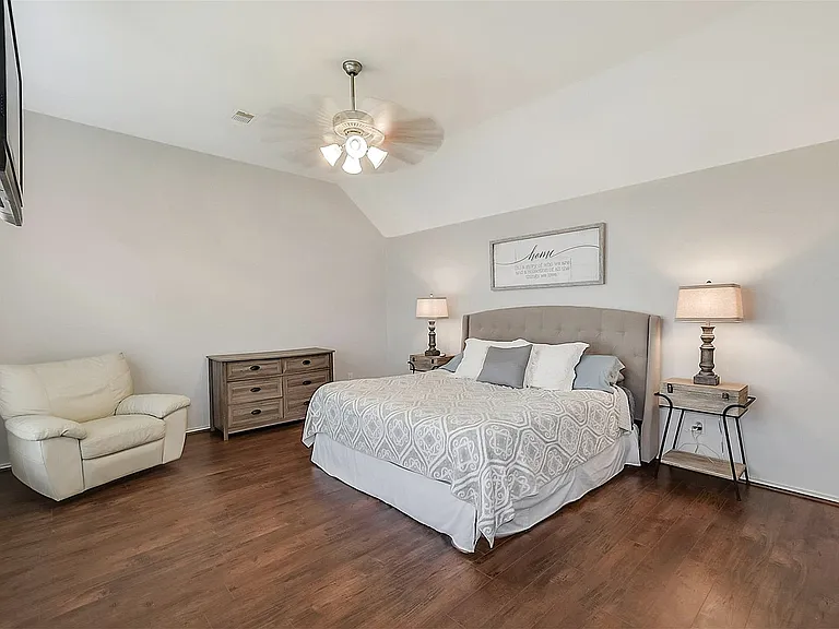 2823 Woodland Glen Ln — Photo 14