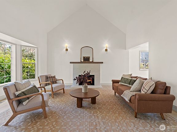 4th image of 15919 NE 165th Street