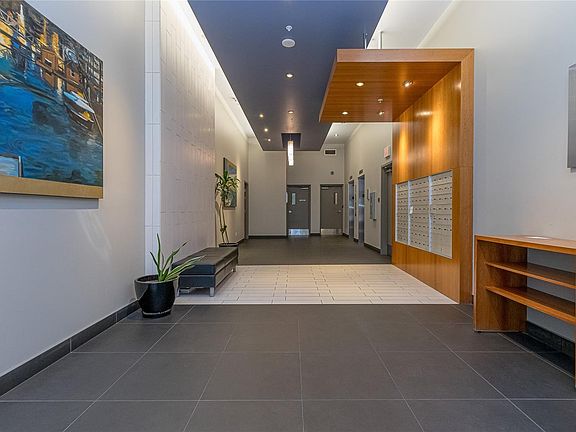 4th image of 760 Johnson St #204