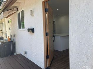 10053 Babbitt Ave, Northridge, CA 91325