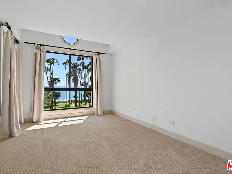 701 Ocean Ave #PHD — Photo 24