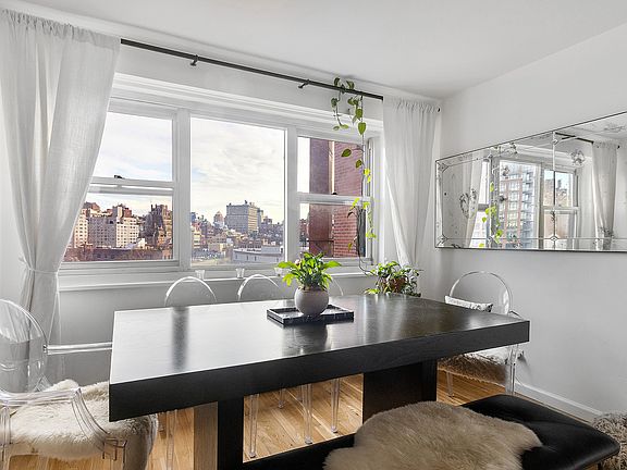 5th image of 15 Charles St APT 11E