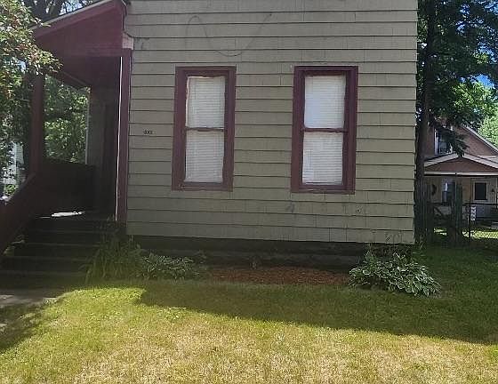 3rd image of 4001 Denison Ave #2