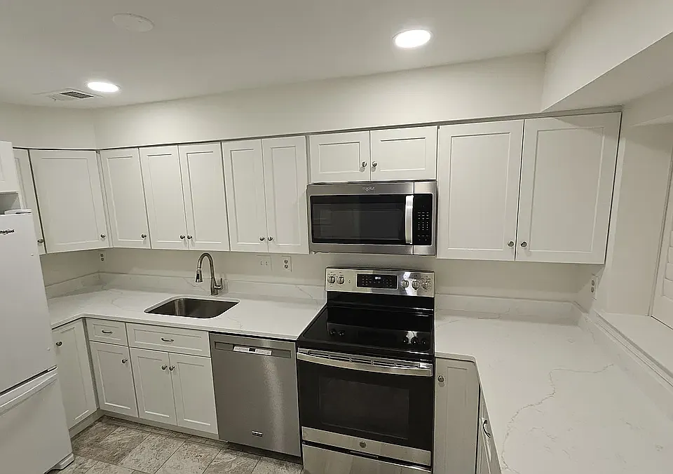 5715 Brewer House Cir #T2